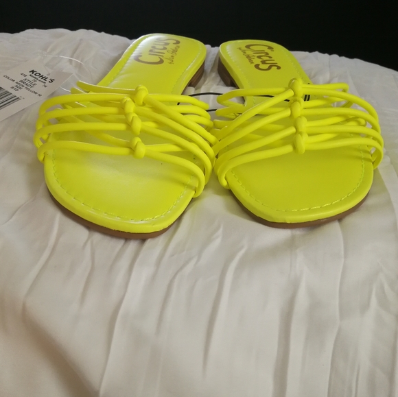 Circus by Sam Edelman sandals - Picture 2 of 4